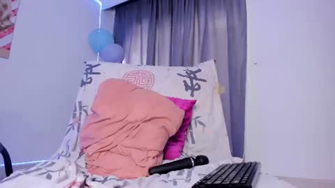 Canela online show from 07-31-26, 03:33