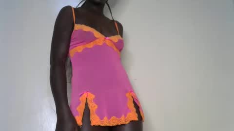 sweet_diva19 online show from 03-06-25, 09:25