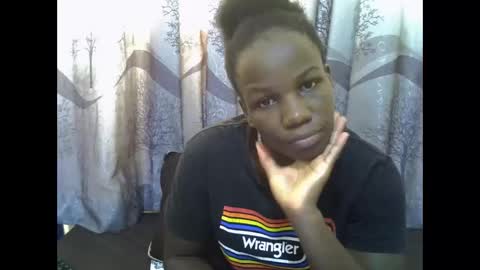 Snapshot of sweet_elisa001 chatting on 06-04-26, 08:31 Edah online show from 06-04-26, 08:31