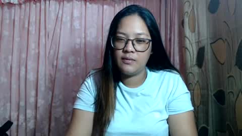 sweet_freya1999 online show from 07-21-26, 12:24