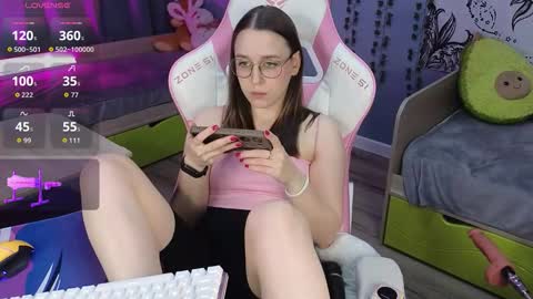 Alice online show from 10-23-25, 03:17