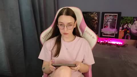 Snapshot of sweet_frosty chatting on 06-08-26, 03:07 Alice online show from 06-08-26, 03:07