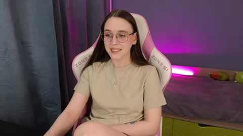 Alice online show from 06-20-26, 03:42