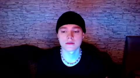 Snapshot of sweet_guys_ chatting on 11-21-25, 01:54 Jack online show from 11-21-25, 01:54