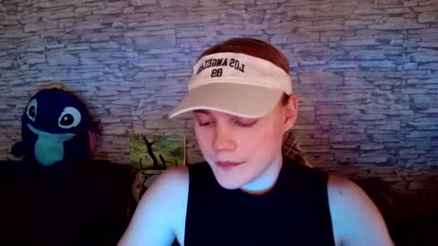 Snapshot of sweet_guys_ chatting on 11-26-25, 05:52 Jack online show from 11-26-25, 05:52