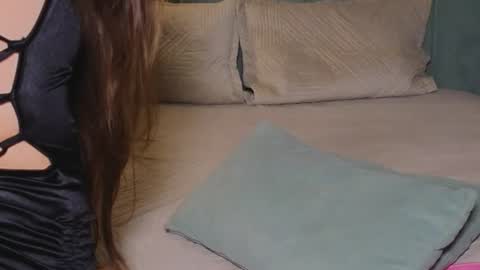 Snapshot of sweet_haeven chatting on 06-26-26, 07:07 Im Mia.LOVELY PATTERNS 100 120 160 200 my toy buzzes from 2 tip online show from 06-26-26, 07:07