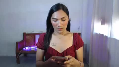 hanna mae online show from 11-28-25, 04:04