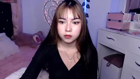 Snapshot of sweet_hannaah chatting on 06-20-26, 08:17 Hannah online show from 06-20-26, 08:17