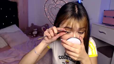 Snapshot of sweet_hannaah chatting on 07-25-26, 02:53 Hannah online show from 07-25-26, 02:53