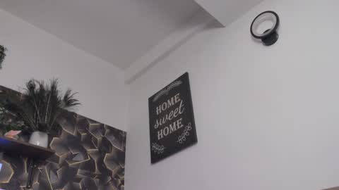 Alesy online show from 02-06-25, 07:24