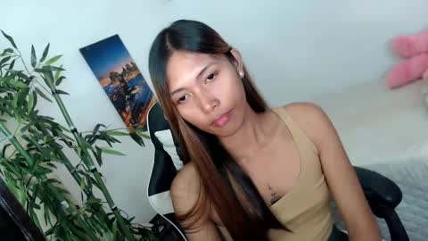 Snapshot of sweet_lady14 chatting on 03-11-25, 04:43 sweet_lady14 online show from 03-11-25, 04:43