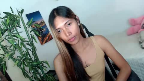 Snapshot of sweet_lady14 chatting on 03-11-25, 07:48 sweet_lady14 online show from 03-11-25, 07:48