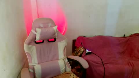 Snapshot of sweet_lady14 chatting on 09-27-25, 08:47 sweet_lady14 online show from 09-27-25, 08:47