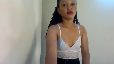 Snapshot of sweet_likey chatting on 05-29-26, 11:47 sweet likey online show from 05-29-26, 11:47