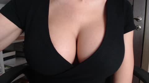 Jen online show from 09-30-25, 07:13