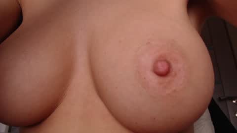 Jen online show from 11-11-25, 07:41