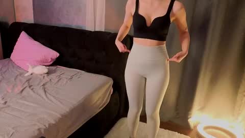 Lana online show from 04-21-26, 04:12