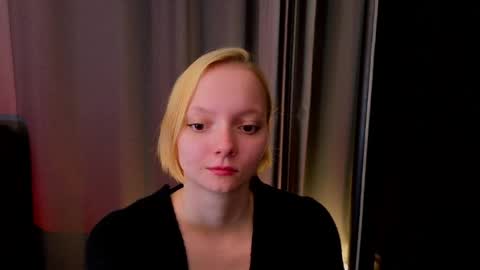 Snapshot of sweet_lynx chatting on 04-23-26, 04:20 Lana online show from 04-23-26, 04:20