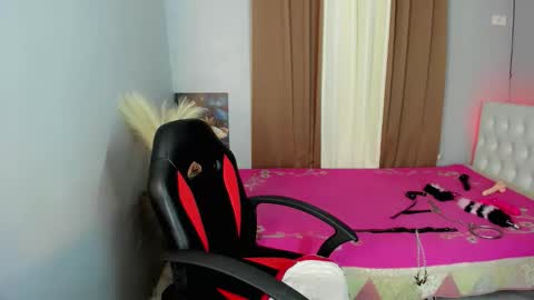 sweet_marie21 online show from 05-01-26, 09:25