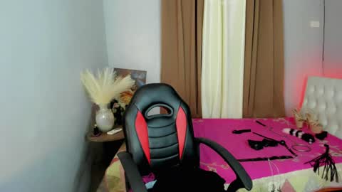 sweet_marie21 online show from 06-13-26, 03:59