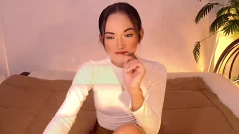 Snapshot of sweet_marry143 chatting on 06-26-26, 12:37 marry online show from 06-26-26, 12:37