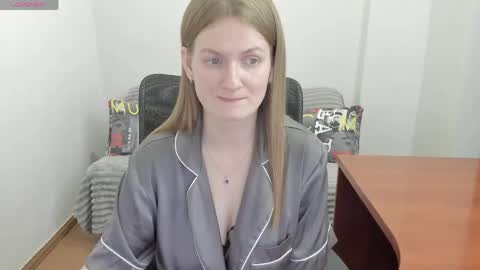 Snapshot of sweet_melody_of_ur_heart chatting on 05-13-26, 04:37 Mila online show from 05-13-26, 04:37