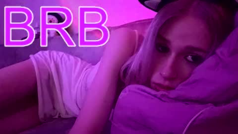 sweet_mol1y online show from 11-05-25, 01:49