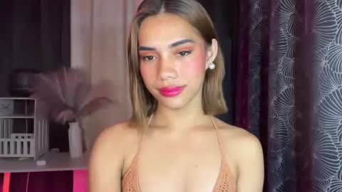 Snapshot of sweet_nikki03 chatting on 11-02-25, 03:25 sweet_nikki03 online show from 11-02-25, 03:25