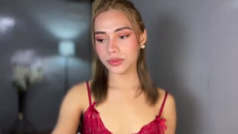 sweet_nikki03 online show from 06-05-26, 03:02