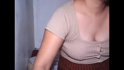 annie online show from 11-23-25, 05:46