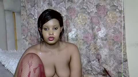 Snapshot of sweet_nipple1996 chatting on 10-21-25, 08:09 maya online show from 10-21-25, 08:09