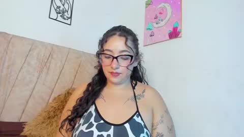 Cristina online show from 10-15-25, 05:13