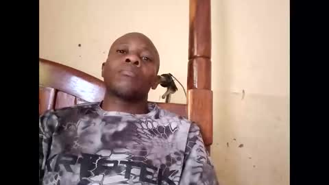 sweet_papa256 online show from 05-18-26, 04:46
