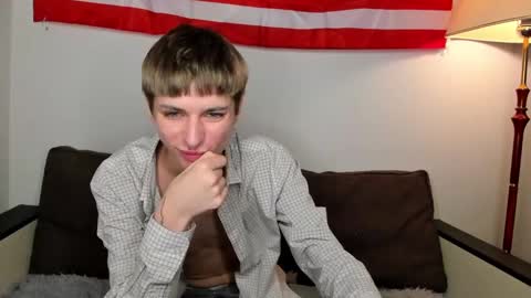 Snapshot of sweet_peach__ chatting on 12-05-24, 10:12 kira online show from 12-05-24, 10:12