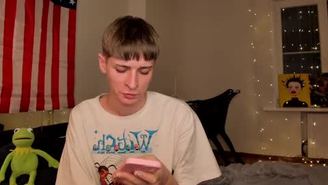 Snapshot of sweet_peach__ chatting on 12-24-24, 07:11 kira online show from 12-24-24, 07:11