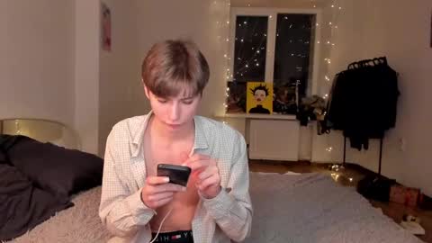 Snapshot of sweet_peach__ chatting on 02-19-25, 07:48 kira online show from 02-19-25, 07:48