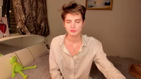 Snapshot of sweet_peach__ chatting on 03-05-25, 10:21 kira online show from 03-05-25, 10:21