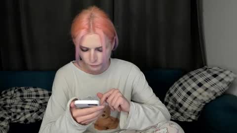 Snapshot of sweet_peach__ chatting on 09-27-25, 08:36 kira online show from 09-27-25, 08:36