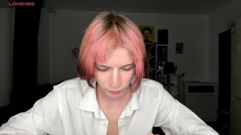 kira online show from 03-31-26, 09:59