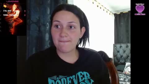 Snapshot of sweet_poison_666 chatting on 06-04-26, 10:27 sweet_poison_666 online show from 06-04-26, 10:27