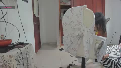 Snapshot of sweet_robyn chatting on 10-21-25, 08:20 sweet_robyn online show from 10-21-25, 08:20