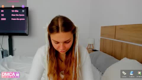 Snapshot of sweet_sabriina chatting on 04-13-26, 06:30 Sabina online show from 04-13-26, 06:30