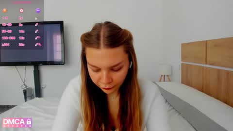 Snapshot of sweet_sabriina chatting on 04-17-26, 07:00 Sabina online show from 04-17-26, 07:00