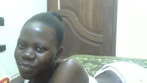 Snapshot of sweet_sharon01 chatting on 09-14-25, 06:23 Sharon online show from 09-14-25, 06:23