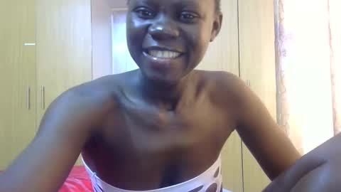 Snapshot of sweet_sharon01 chatting on 10-20-25, 12:05 Sharon online show from 10-20-25, 12:05
