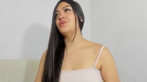 Snapshot of sweet_sophie_7 chatting on 12-10-24, 07:11 sweet_sophie_7 online show from 12-10-24, 07:11