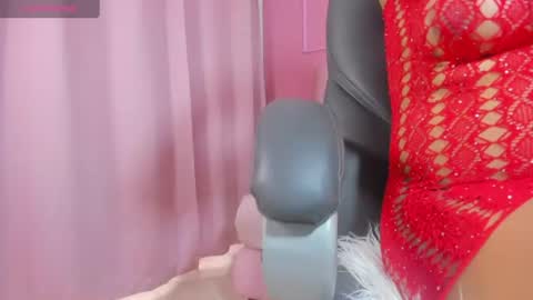 Snapshot of sweet_starxx chatting on 06-13-26, 10:18 Yeileen online show from 06-13-26, 10:18