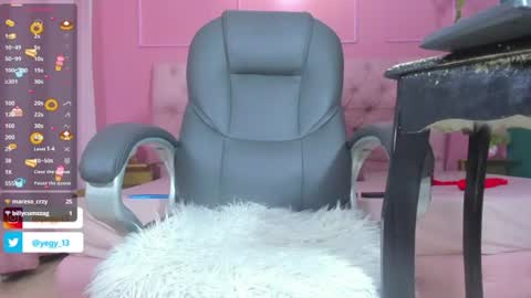 Snapshot of sweet_starxx chatting on 06-14-26, 02:24 Yeileen online show from 06-14-26, 02:24