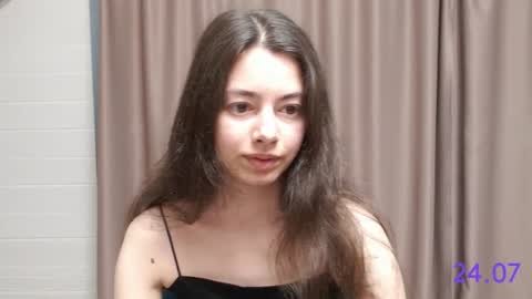 Snapshot of sweet_sweet_angel chatting on 07-24-26, 07:17 Angel online show from 07-24-26, 07:17
