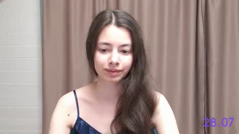 Snapshot of sweet_sweet_angel chatting on 07-28-26, 12:12 Angel online show from 07-28-26, 12:12
